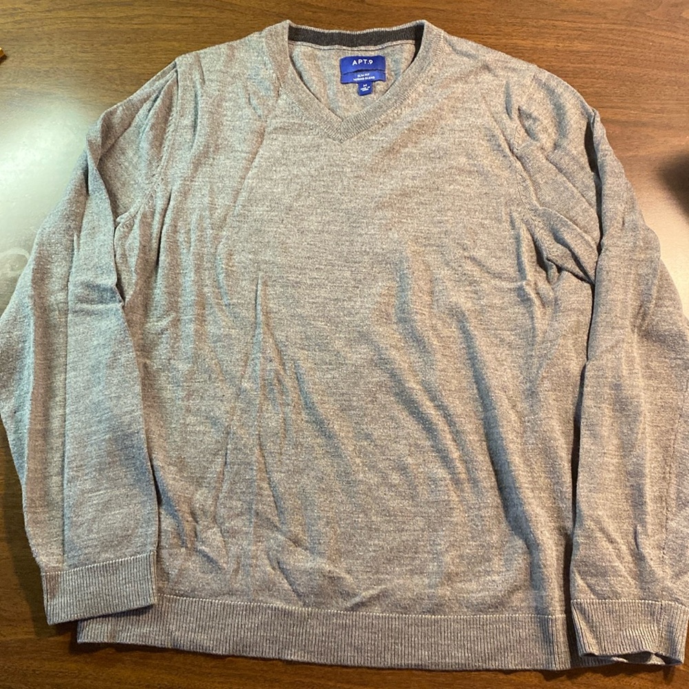 Men's Gray V-Neck Sweater